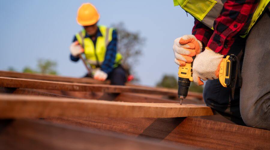 Professional gutter cleaning in Orange Cove, CA